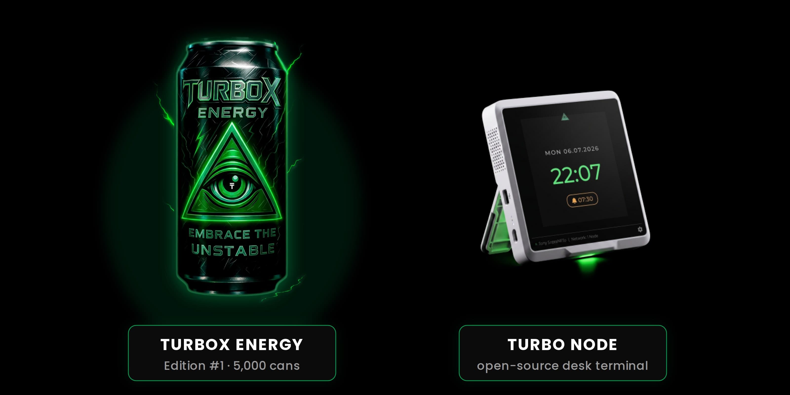 Банка TurboX Energy и настольное устройство Turbo Node на чёрном фоне.